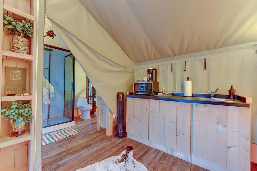 12 Fires Luxury Glamping With Heating #5 Hotel Johnson City Exterior foto